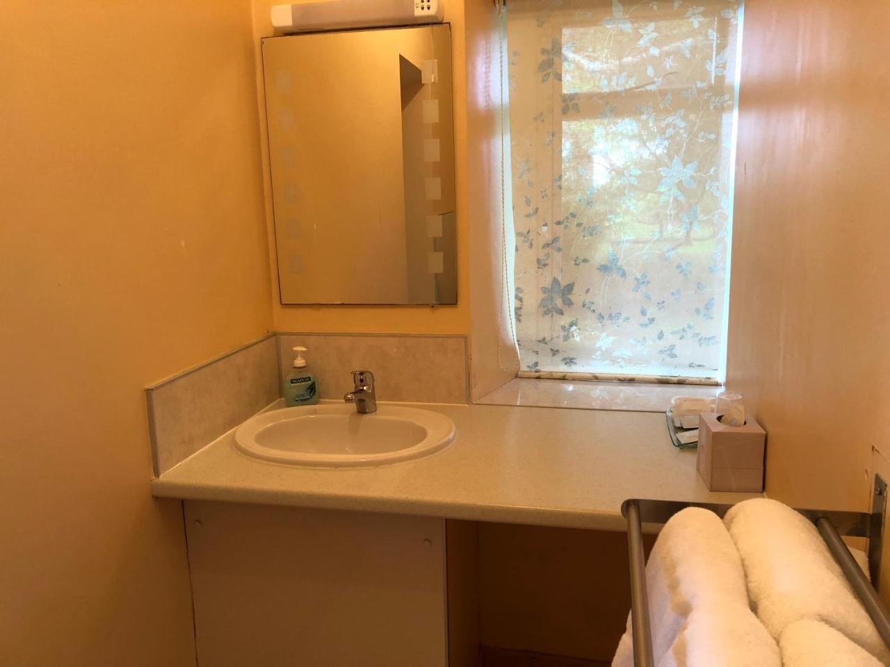Port Askaig Hotel Экстерьер фото